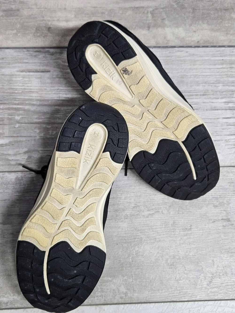 Kizik Paris Black/Pristine Leather Hands-Free Sneakers Womens 9